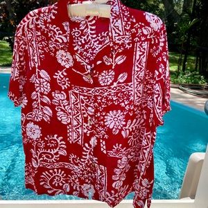Bundle it! 4/$28 Gloria Vanderbilt Hawaiian Vintage Shirt